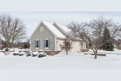 1401  Country Club Ln, Watertown, WI 53098 - Photo 8