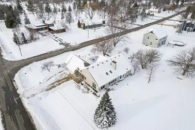 1401  Country Club Ln, Watertown, WI 53098 - Photo 10