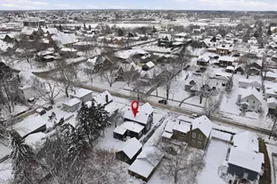 617 N 7th St, Manitowoc, WI 54220 - Photo 10