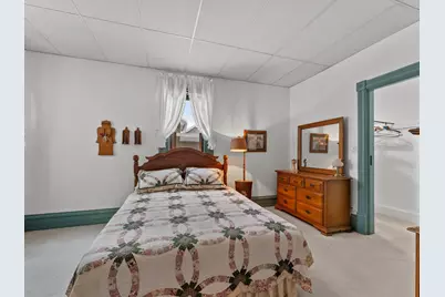 617 N 7th St, Manitowoc, WI 54220 - Photo 18