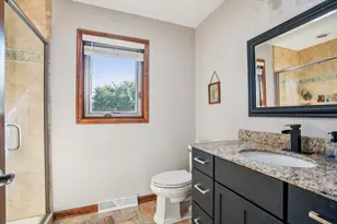 W281N7030 Huntington Ct, Merton, WI 53029 - Photo 14