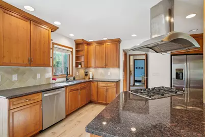 W281N7030  Huntington Ct, Merton, WI 53029 - Photo 6