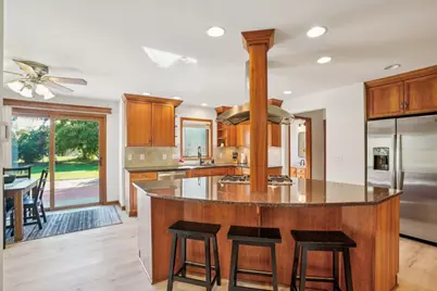 W281N7030  Huntington Ct, Merton, WI 53029 - Photo 4