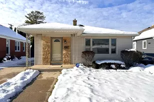 2712 Erie St, Racine, WI 53402 - Photo 2
