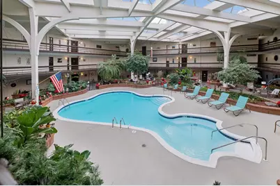 5200 S Tuckaway Blvd #250c, Greenfield, WI 53221 - Photo 2