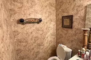 10410 S Kelly Dr, Milwaukee, WI 53154 - Photo 6