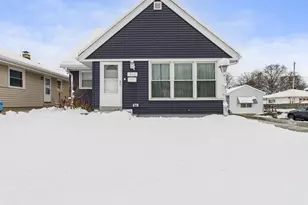 824 S 92nd St, West Allis, WI 53214 - Photo 2