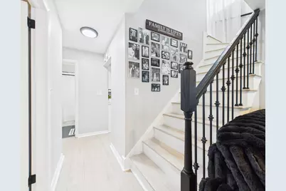 824 S 92nd St, West Allis, WI 53214 - Photo 8