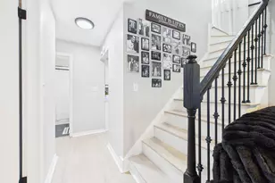 824 S 92nd St, West Allis, WI 53214 - Photo 8