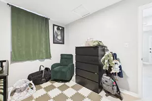 824 S 92nd St, West Allis, WI 53214 - Photo 18