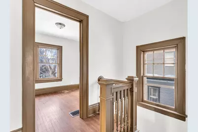 945  Villa St, Racine, WI 53403 - Photo 6