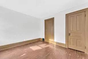 945 Villa St, Racine, WI 53403 - Photo 8