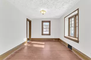 945 Villa St, Racine, WI 53403 - Photo 4