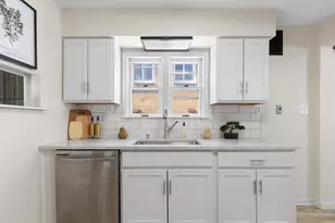 6221 W Fairview Ave, Milwaukee, WI 53213 - Photo 10