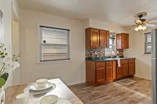 4556 N 71st St, Milwaukee, WI 53218 - Photo 10