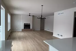 1549 Patton Dr, Hartford, WI 53027 - Photo 8