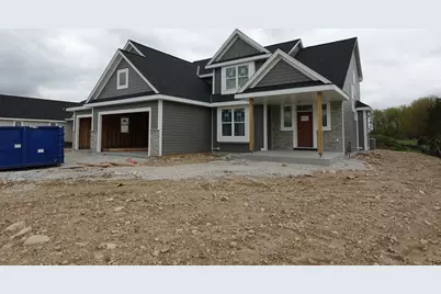 N74W24747  Lauren Dr, Sussex, WI 53089 - Photo 2