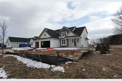 N74W24747  Lauren Dr, Sussex, WI 53089 - Photo 2