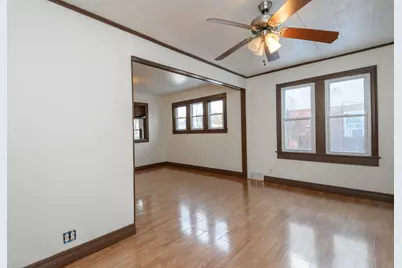4910 N 107th St, Milwaukee, WI 53225 - Photo 8