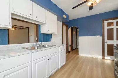 4910 N 107th St, Milwaukee, WI 53225 - Photo 12