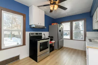 4910 N 107th St, Milwaukee, WI 53225 - Photo 14