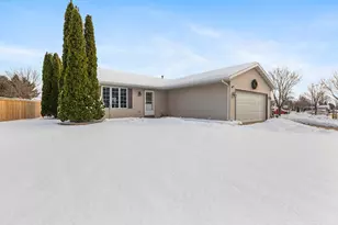 1580 Foxtail Dr, Hartford, WI 53027 - Photo 2