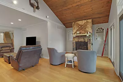 353  Indian Point Rd, Twin Lakes, WI 53181 - Photo 38