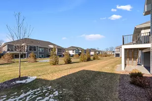 7908 E Stone Rdg Dr, Lannon, WI 53046 - Photo 34