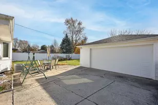 6181 W Villa Ln, Brown Deer, WI 53223 - Photo 4