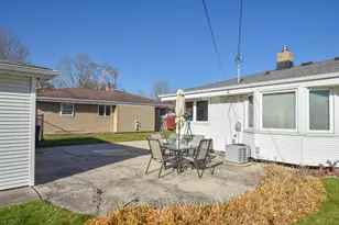 6181 W Villa Ln, Brown Deer, WI 53223 - Photo 6