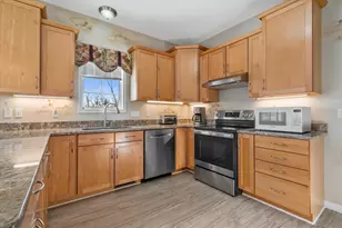 227 Shore Cir, Oconomowoc, WI 53066 - Photo 14