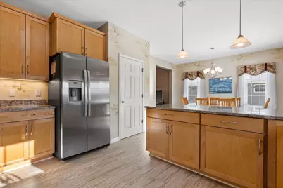 227  Shore Cir, Oconomowoc, WI 53066 - Photo 18