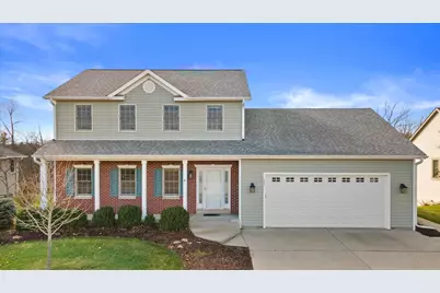 227  Shore Cir, Oconomowoc, WI 53066 - Photo 2