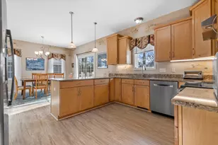 227 Shore Cir, Oconomowoc, WI 53066 - Photo 16
