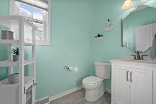 227 Shore Cir, Oconomowoc, WI 53066 - Photo 20