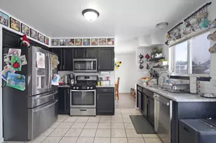 9327 69th St, Kenosha, WI 53142 - Photo 10