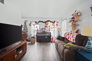 9327 69th St, Kenosha, WI 53142 - Photo 6