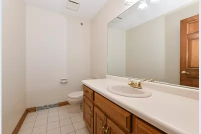 655  Machenry Cir #B, Brookfield, WI 53045 - Photo 20