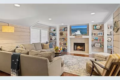 776 S Lakeshore Dr #R, Fontana, WI 53125 - Photo 8