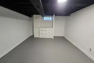 3137 Elderberry Rd, Racine, WI 53402 - Photo 10