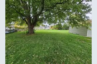 3137  Elderberry Rd, Racine, WI 53402 - Photo 2