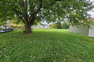 3137 Elderberry Rd, Racine, WI 53402 - Photo 2