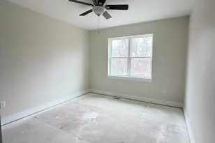 4801 Piper Ln, Racine, WI 53403 - Photo 10