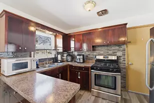 6654 W Constance Ave, Milwaukee, WI 53218 - Photo 8