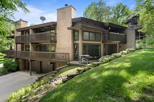 850 Hillside Dr, Fontana, WI 53125 - Photo 2