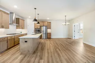 N74W17930 Mineral Dr, Menomonee Falls, WI 53051 - Photo 12