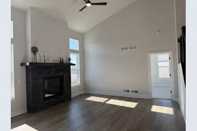 N73W17723  Mineral Dr, Menomonee Falls, WI 53051 - Photo 4