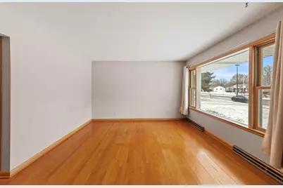 1922 W Mill Rd, Glendale, WI 53209 - Photo 6