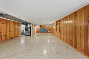 1922 W Mill Rd, Glendale, WI 53209 - Photo 30