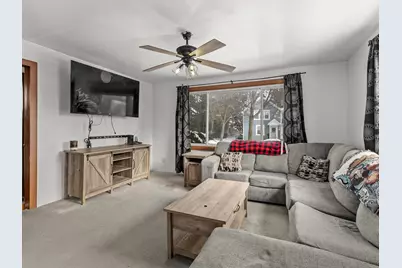 2418 S 7th St, Sheboygan, WI 53081 - Photo 8